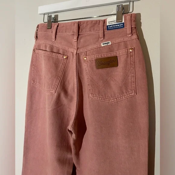 NWT Wrangler Wanderer Flare Jeans Dusty Rose 28x34 - Picture 2 of 6